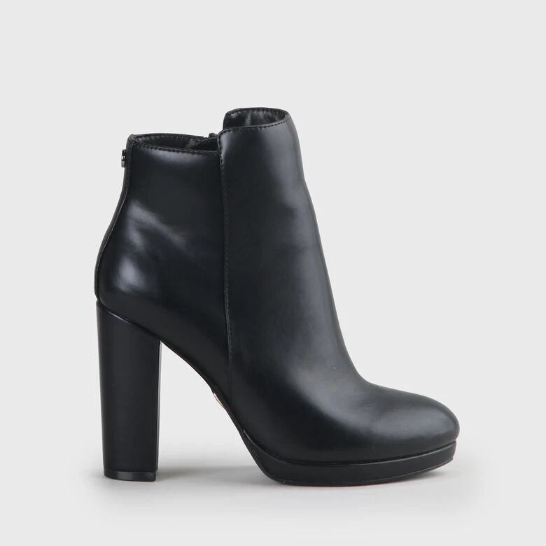 Buffalo Melinda 3 Buffalo Melinda