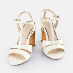 Buffalo Jean Cage -Buffalo Verkaufsgeschäft 2159583 P4