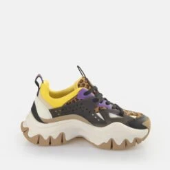 Buffalo Trail One 13 Buffalo Trail One -Buffalo Verkaufsgeschäft 2221201 P5